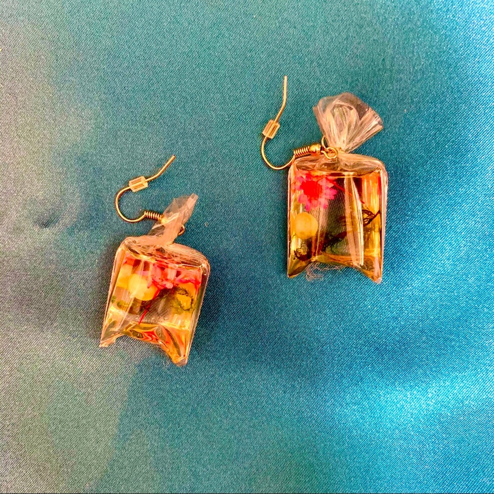 Floral plastic bag earrings 🌺
